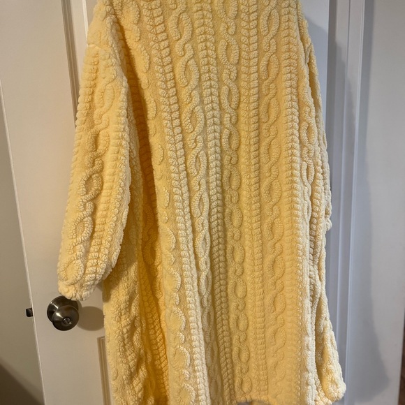 Flower Robe - Picture 10 of 10